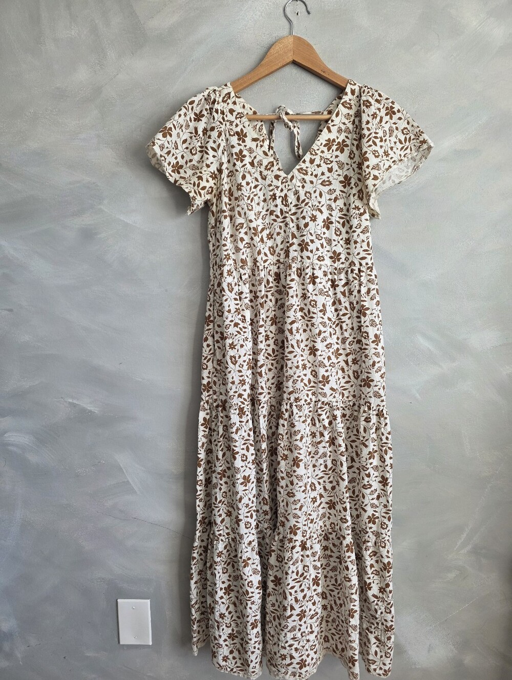 Old Navy Flutter Sleeve Ditsy Floral Brown Cream Maxi Dress Size Small Tall Fall